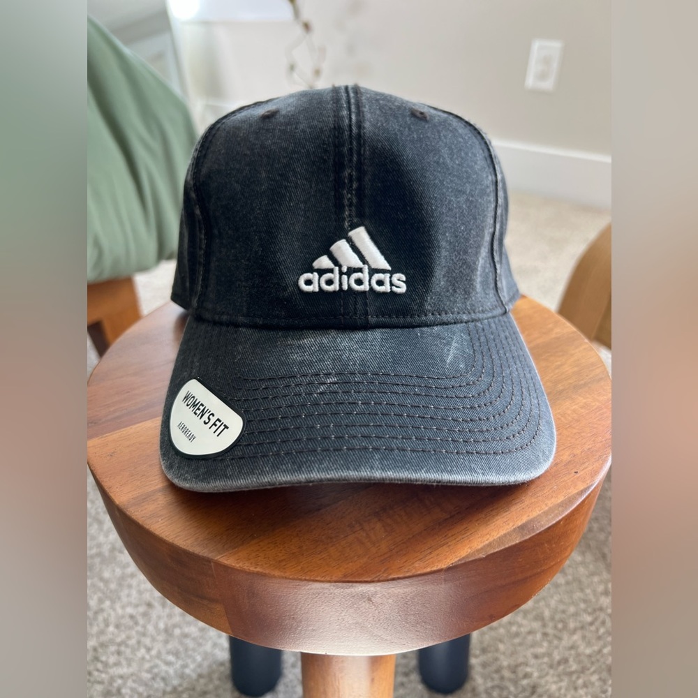 Adidas women’s baseball cap